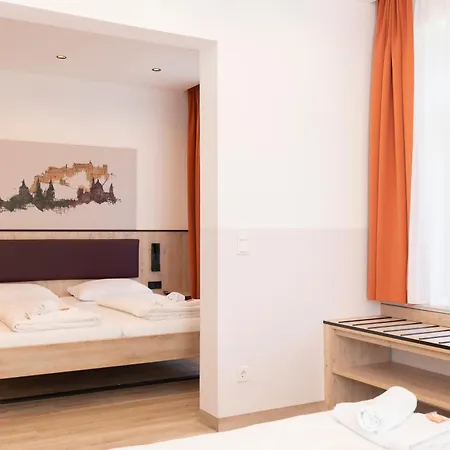 Bed & Breakfast Floeckner 4*