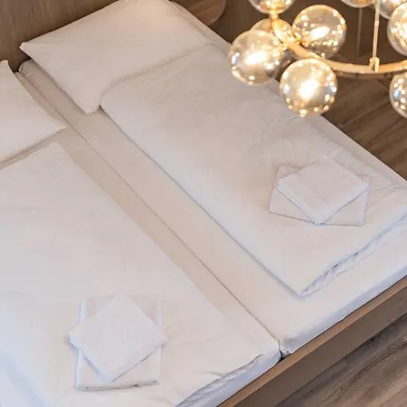 Floeckner Bed & Breakfast 4*