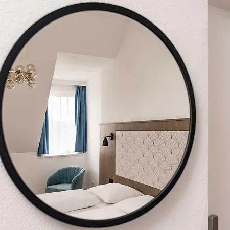 Floeckner Panzió 4*