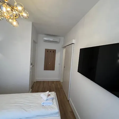 Floeckner Bed & Breakfast 4*